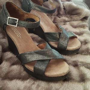 Toms Platform Sandals size 7.5